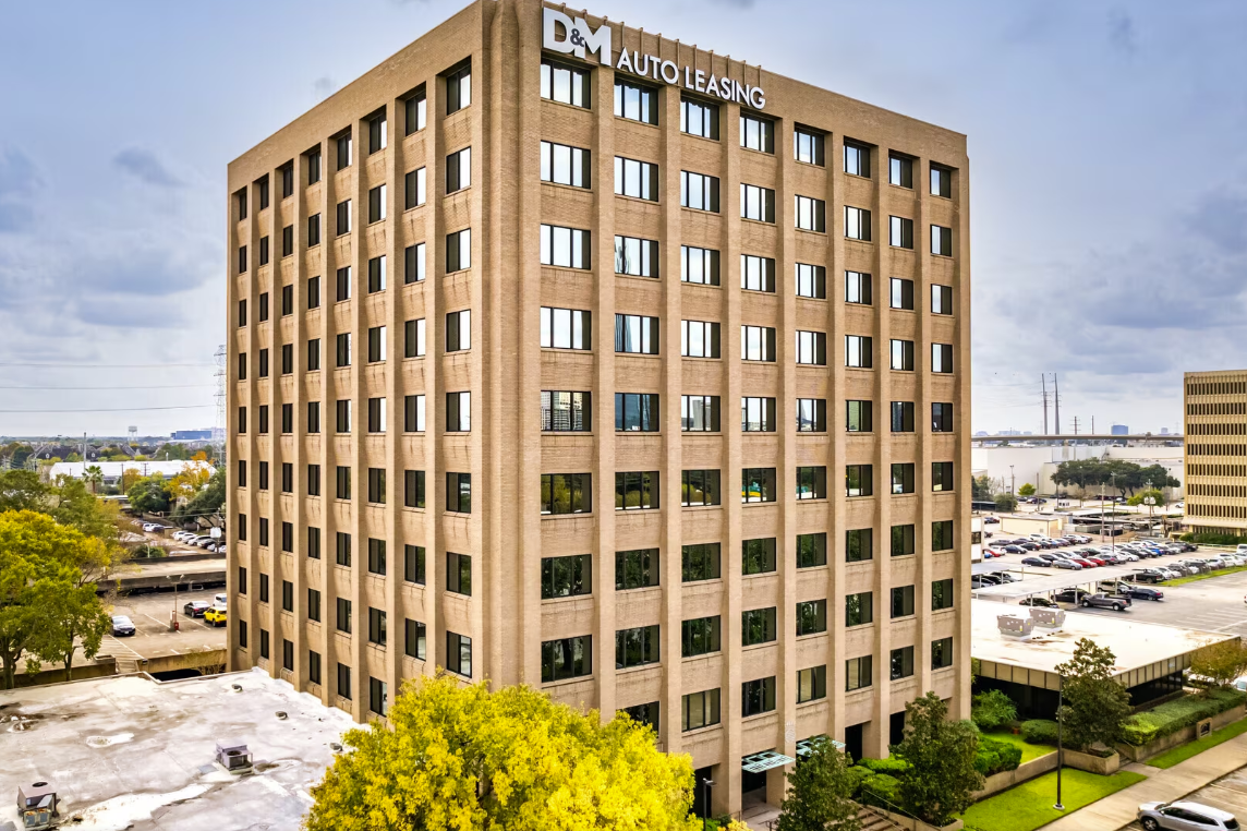 4635 Southwest Freeway